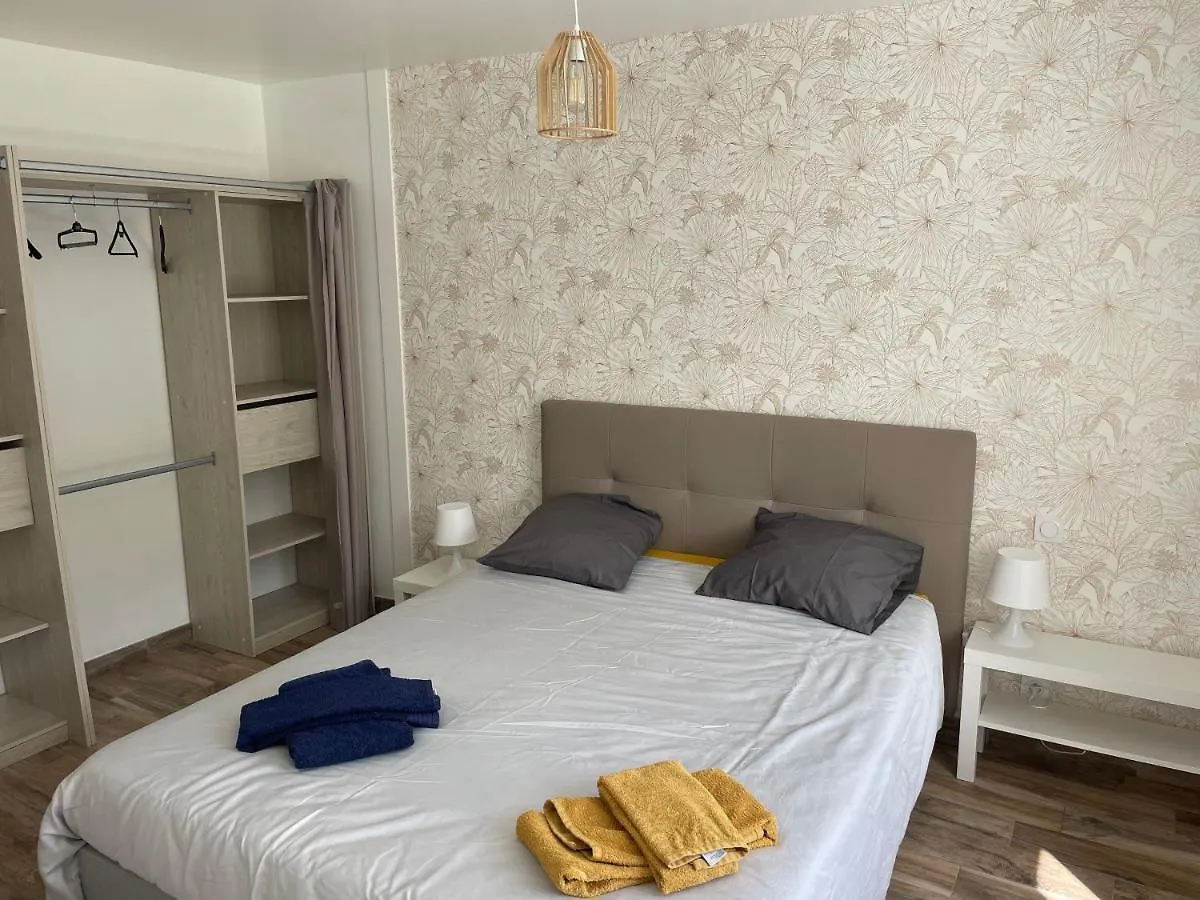 maison totalement rénovée 3 chambres au coeur du village Lézardrieux
