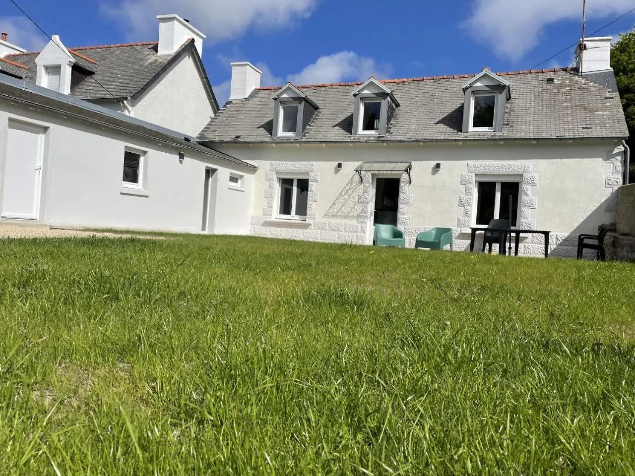 maison totalement rénovée 3 chambres au coeur du village Lézardrieux